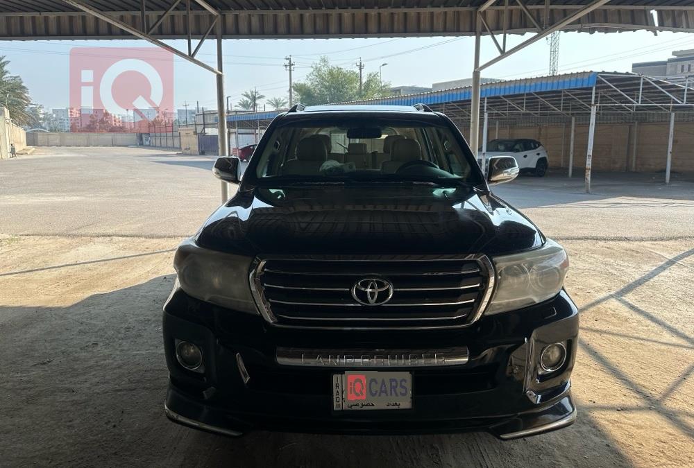 تويوتا لاندكروزر